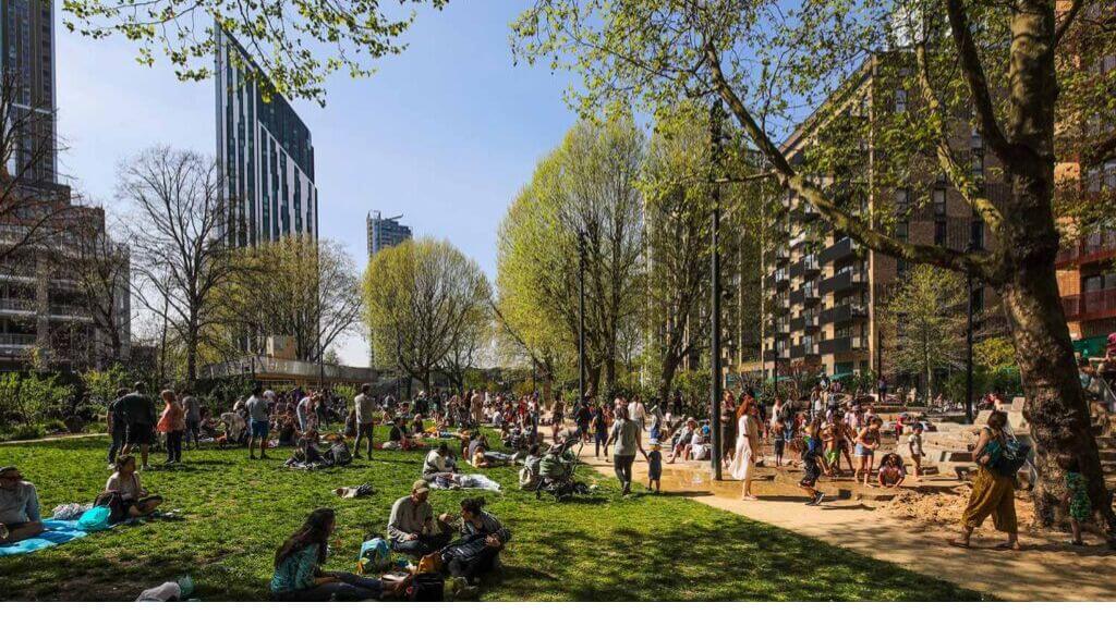 Du Khách có thể dạo bươc trên Grand Green Osaka