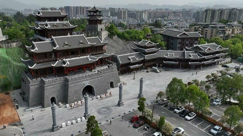 Tour Ân Thi – Phượng Hoàng Cổ Trấn – Trương Gia Giới 6 Ngày 5 Đêm Từ Hà Nội