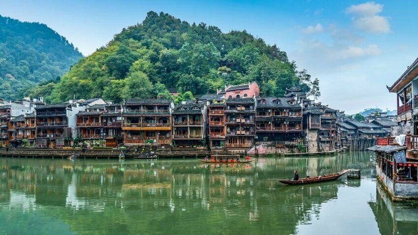 Tour Ân Thi – Phượng Hoàng Cổ Trấn – Trương Gia Giới 6 Ngày 5 Đêm Từ Hà Nội