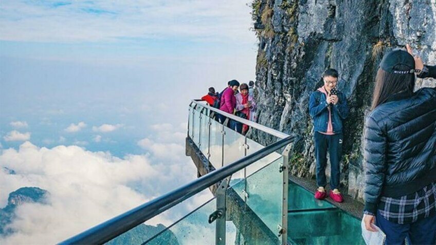 Tour Ân Thi – Phượng Hoàng Cổ Trấn – Trương Gia Giới 6 Ngày 5 Đêm Từ Hà Nội