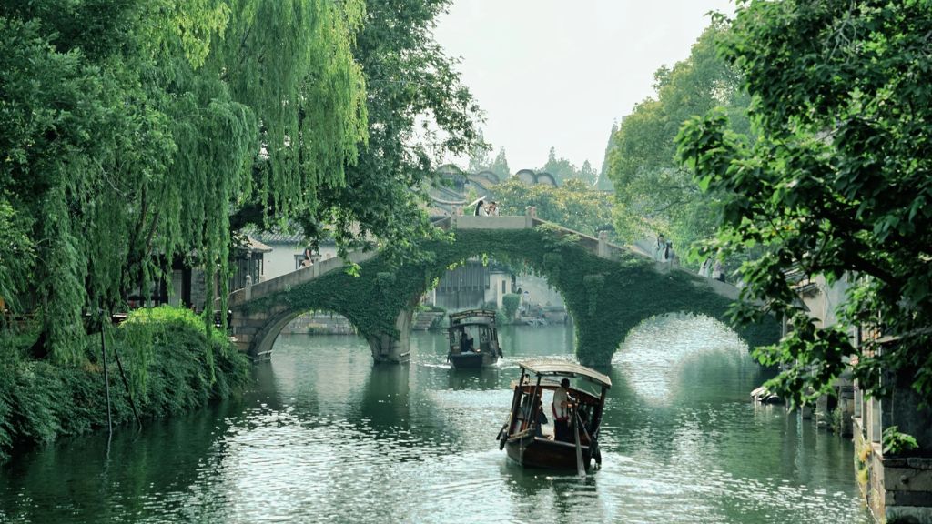 Không gian Ô Trấn yên bình được du khách yêu thích
