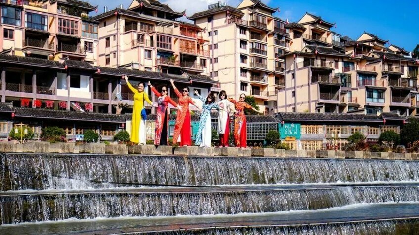 Tour Trung Quốc đường bộ 3N2Đ: Hà Khẩu – Bình Biên – Khai Viễn – Mông Tự – Kiến Thủy