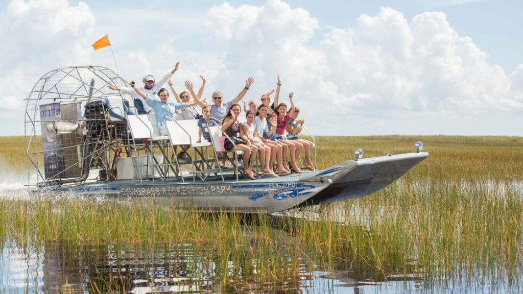 Trải nghiệm Airboat Ride – loại thuyền đặc trưng của vùng đầm lầy Florida