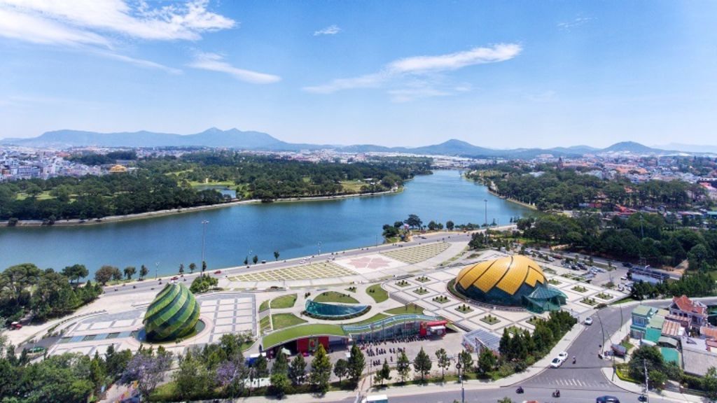Quảng trường Lâm Viên -- biểu tượng du lịch Đà Lạt