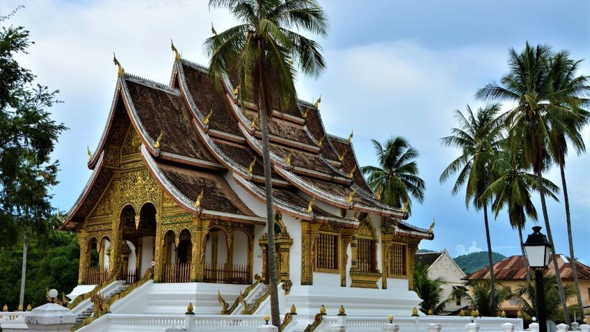Tour Lào 6 Ngày 5 Đêm | Khám Phá Luang Prabang - Viêng Chăn - Cánh Đồng Chum