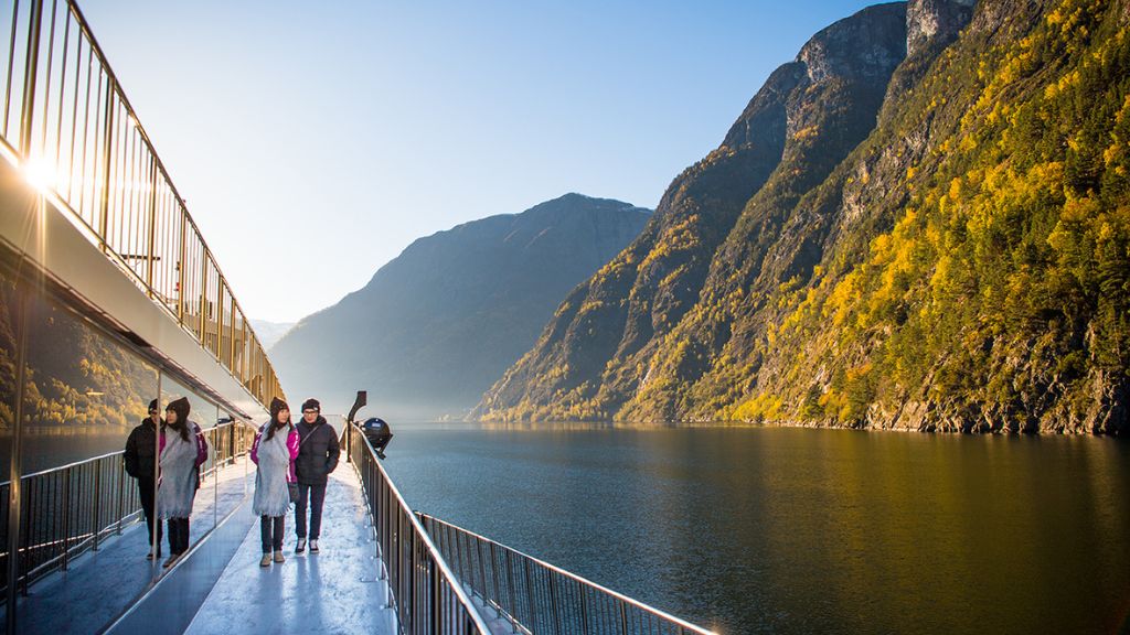 Nærøyfjord cruise ngắm nhìn thung lũng Flam