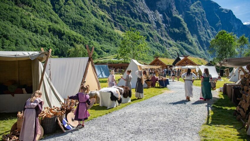 Tour Bắc Âu 11 Ngày 10 Đêm Từ TP.HCM | Na Uy - Phần Lan - Thụy Điển - Đan Mạch