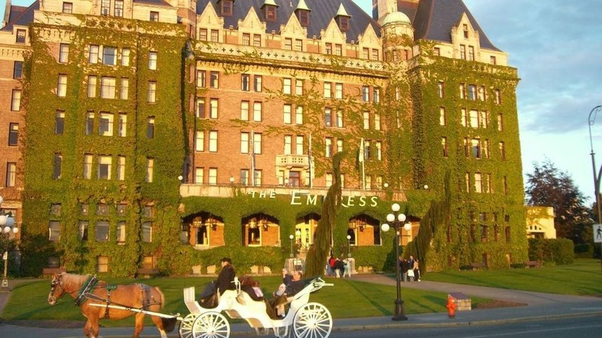 Du lịch Bờ Tây Canada vi vu Vancouver 6N5Đ