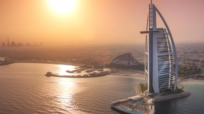 Du lịch Dubai: Safari - Abu Dhabi 6N5Đ (Bay hàng không 5* Emirates)
