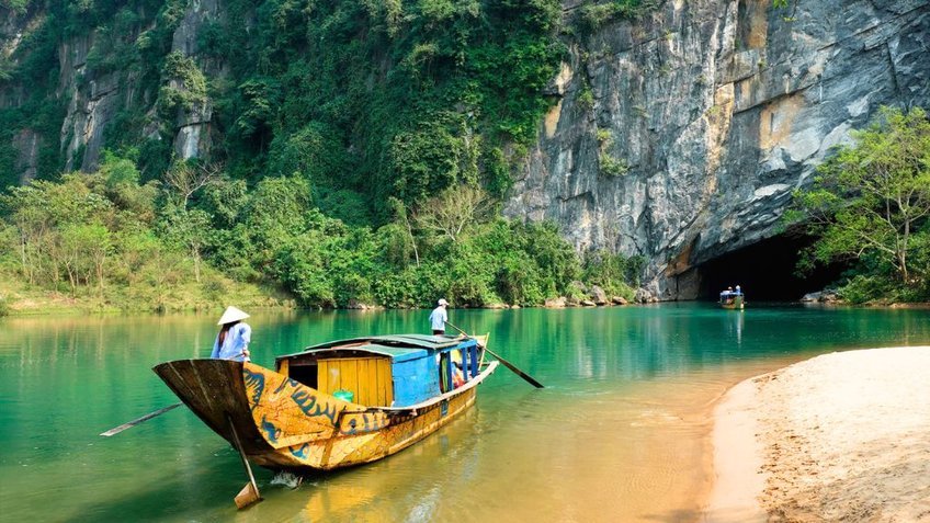 Du Lịch Hà Nội - Quảng Bình 4N3Đ: Khám Phá Dải Đất Miền Trung Xinh Đẹp