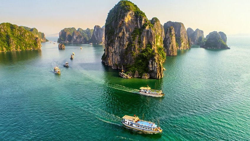 Tour Hạ Long 2 Ngày 1 Đêm Từ Hà Nội | Khám Phá Vịnh Hạ Long, Đảo Titop