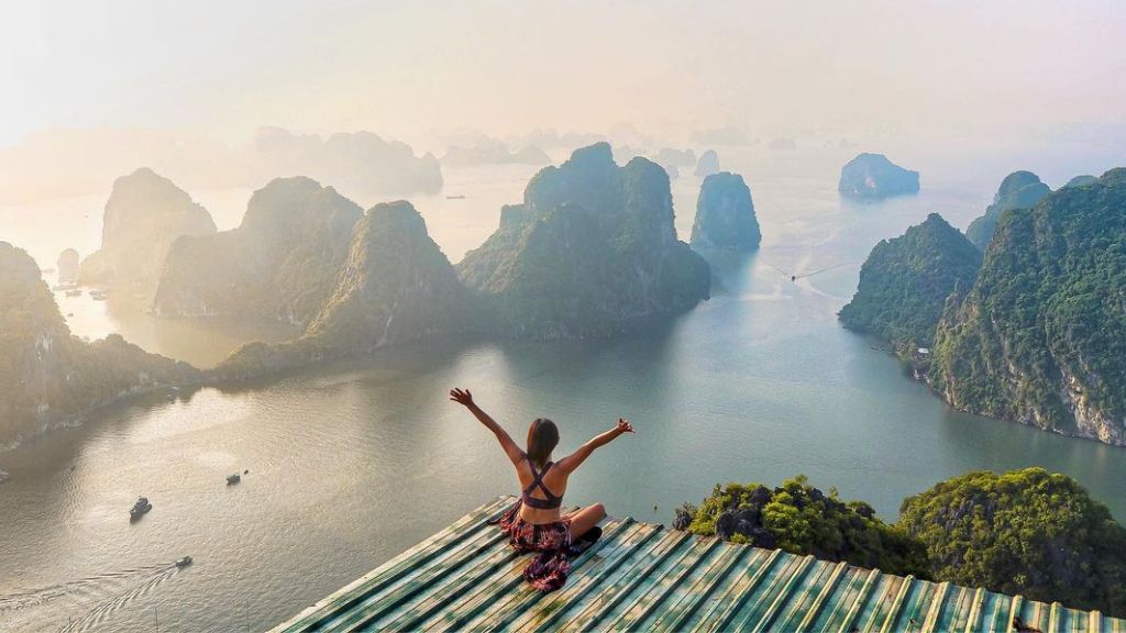 Tự do vui chơi, khám phá Hạ Long