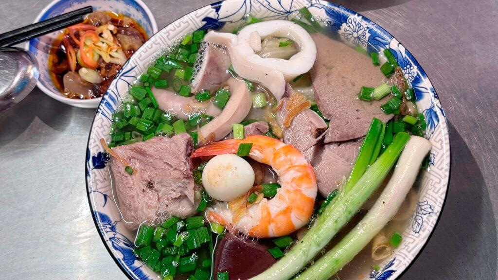 Thưởng thức ẩm thực đặc sản HỦ TIẾU MỸ THO