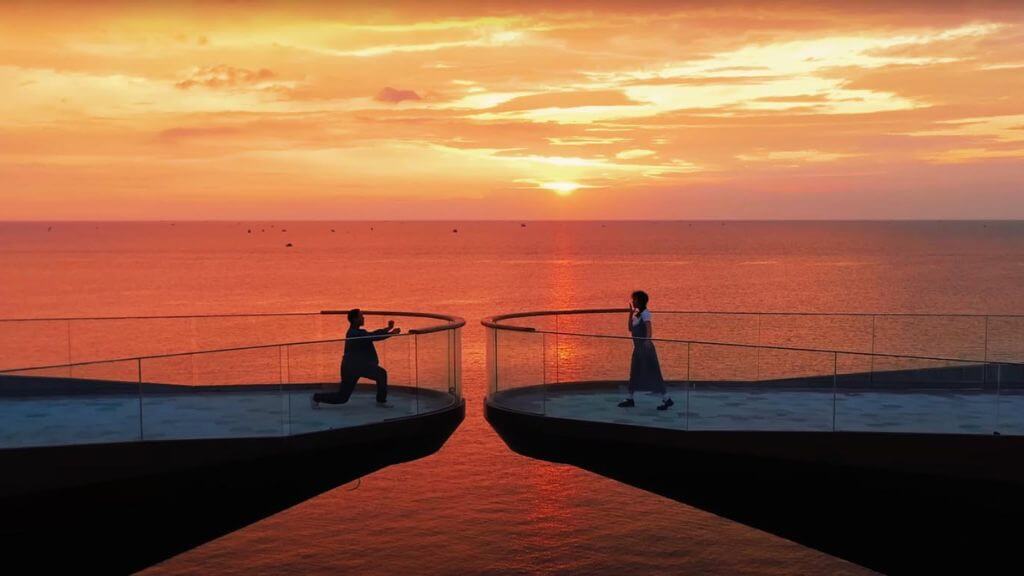 Cầu hôn Kiss Bridge vô cùng lãng mạn