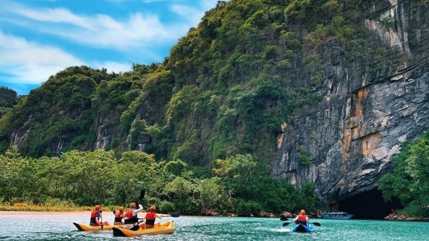 Tour Quảng Bình 3 Ngày 2 Đêm | Khám Phá Động Thiên Đường - Phong Nha - Biển Nhật Lệ