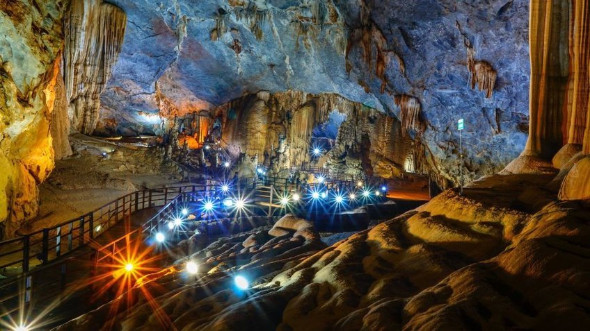 Tour Quảng Bình 3 Ngày 2 Đêm | Khám Phá Động Thiên Đường - Phong Nha - Biển Nhật Lệ