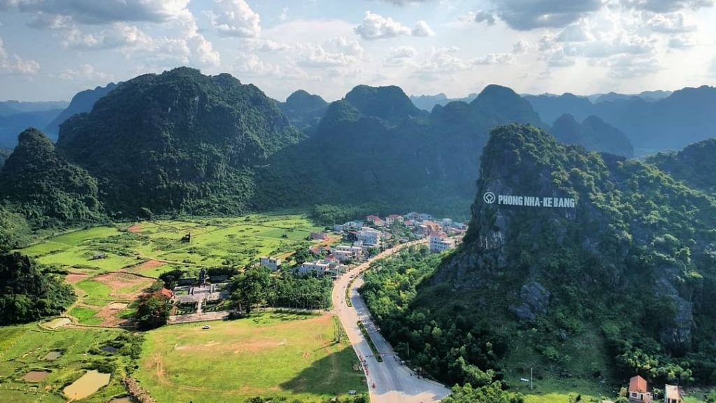 Chiêm ngưỡng khung cảnh thiên nhiên hùng vĩ tại khu du lịch Phong Nha Kẻ Bàng