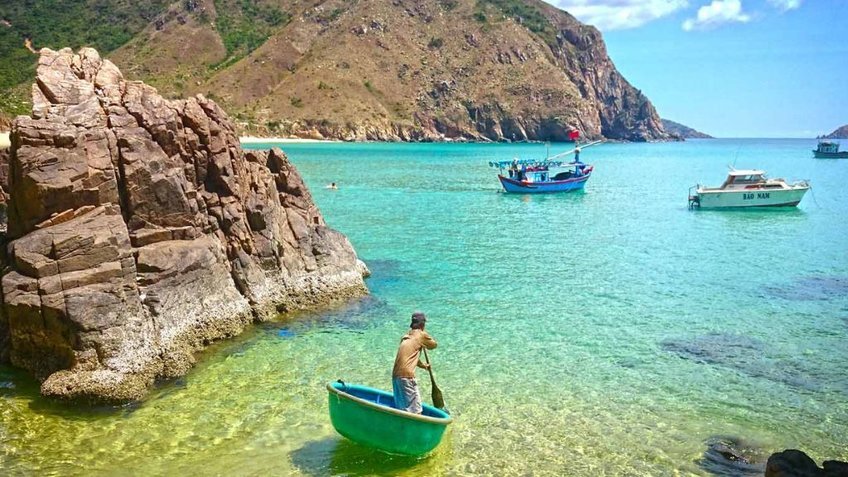 Tour Quy Nhơn Phú Yên 4 Ngày 3 Đêm | Khám Phá Kỳ Co - Eo Gió - Ghềnh Đá Đĩa