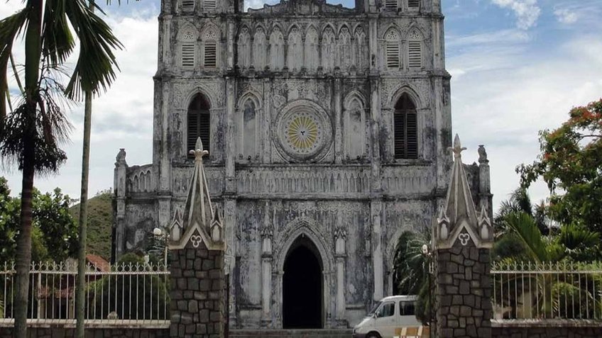 Tour Quy Nhơn Phú Yên 4 Ngày 3 Đêm | Khám Phá Kỳ Co - Eo Gió - Ghềnh Đá Đĩa