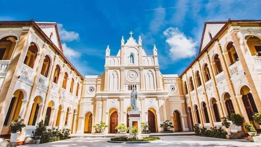Tour Quy Nhơn Phú Yên 4 Ngày 3 Đêm | Khám Phá Kỳ Co - Eo Gió - Ghềnh Đá Đĩa