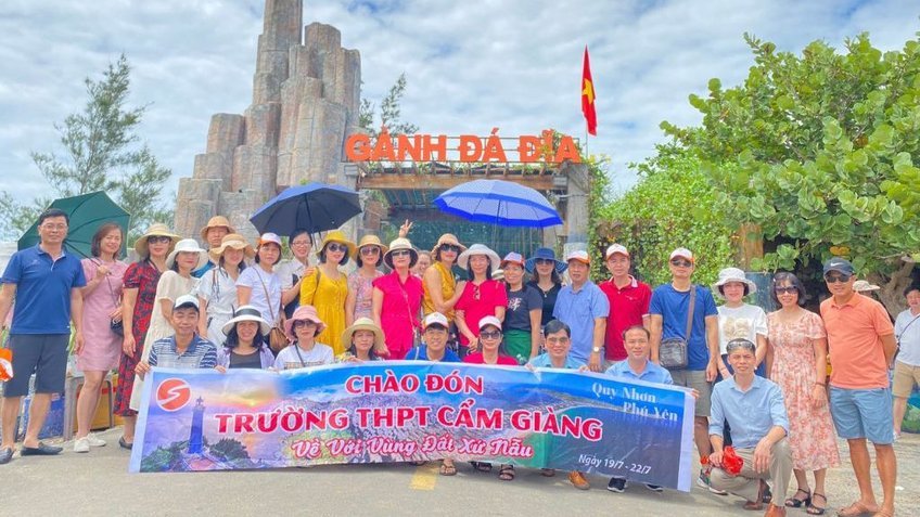 Tour Quy Nhơn Phú Yên 4 Ngày 3 Đêm | Khám Phá Kỳ Co - Eo Gió - Ghềnh Đá Đĩa