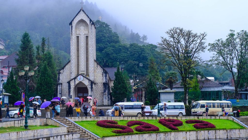 Nhà thờ đá Sapa thơ mộng
