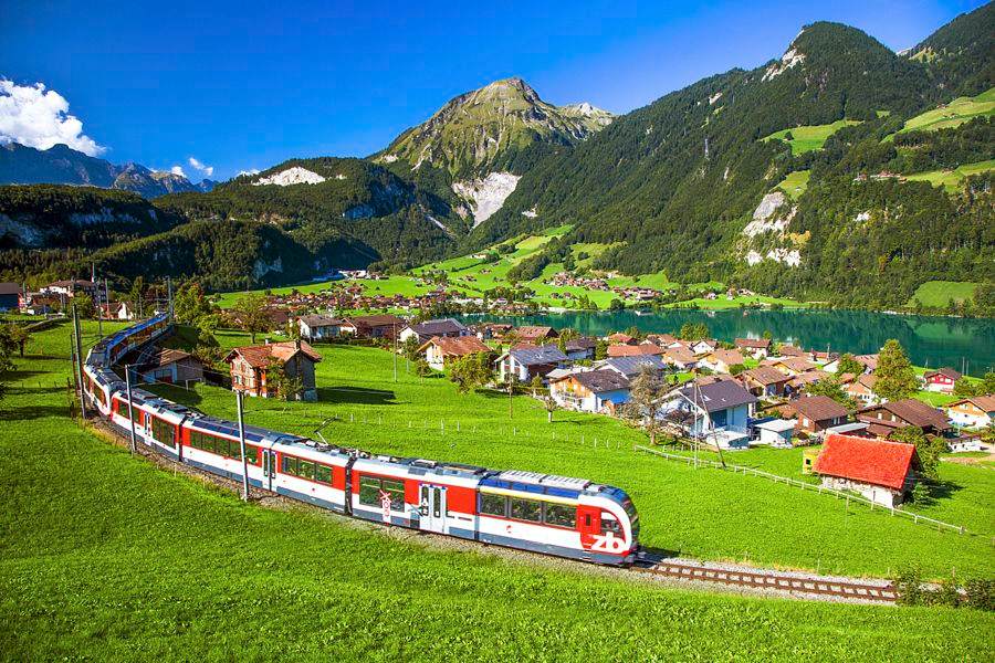 Tour Tây Âu 8 Ngày 7 Đêm Pháp – Luxembourg – Đức – Bỉ – Hà Lan | Khởi Hành TP.HCM