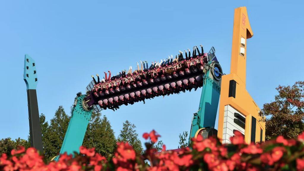 Tham gia các trò chơi cảm giác mạnh tại công viên Everland