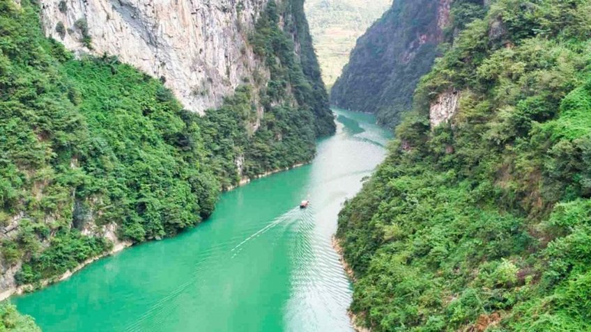 Tour Hà Giang Cao Bằng 4 Ngày 3 Đêm | Cao Nguyên Đá Đồng Văn - Thác Bản Giốc - Ngườm Ngao