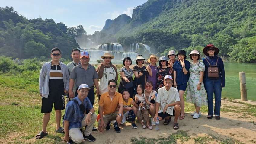 Tour Hà Giang Cao Bằng 4 Ngày 3 Đêm | Cao Nguyên Đá Đồng Văn - Thác Bản Giốc - Ngườm Ngao