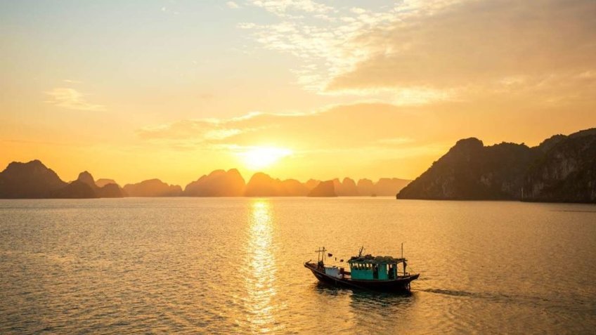 Tour Hà Nội – Tràng An – Bái Đính – Du thuyền Hạ Long 5 Sao 5 Ngày 4 Đêm | Vietpower Travel