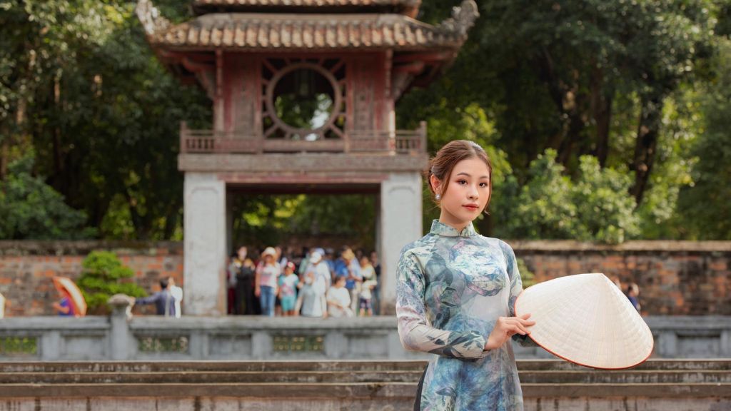 Văn miếu Quốc Tử Giám với kiến trúc cổ kính