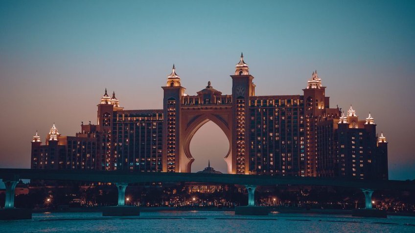 Tour Dubai Abu Dhabi 6 Ngày 5 Đêm | Safari Sa Mạc – Palm Jumeirah – Burj Khalifa
