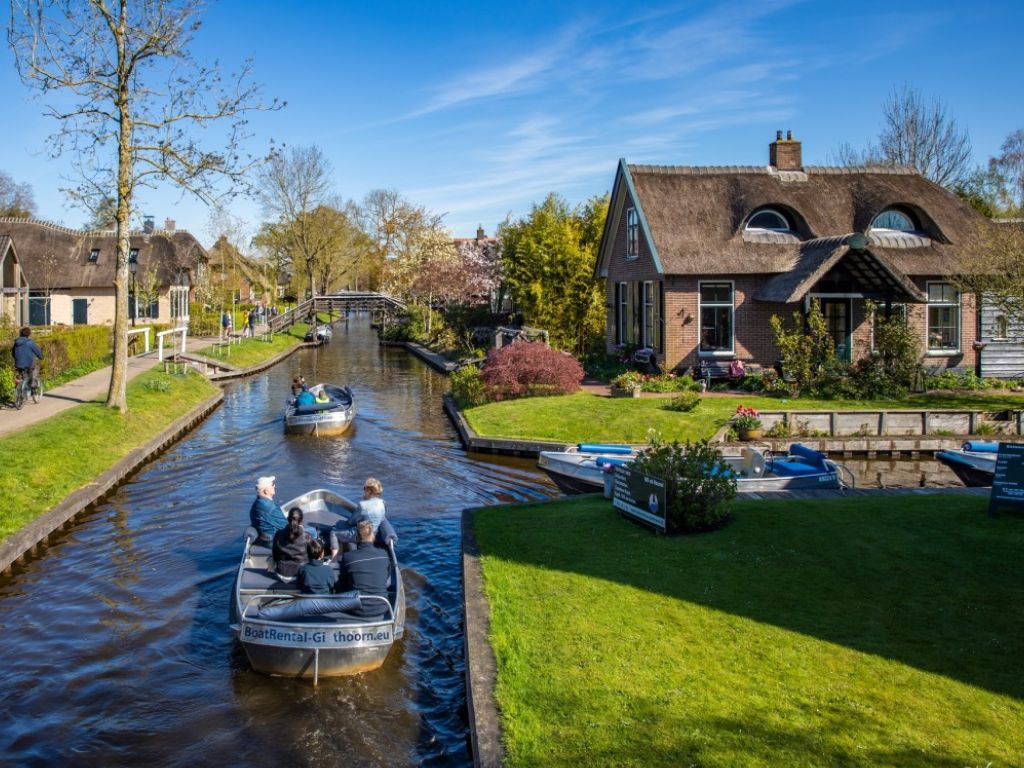 Làng Giethoo