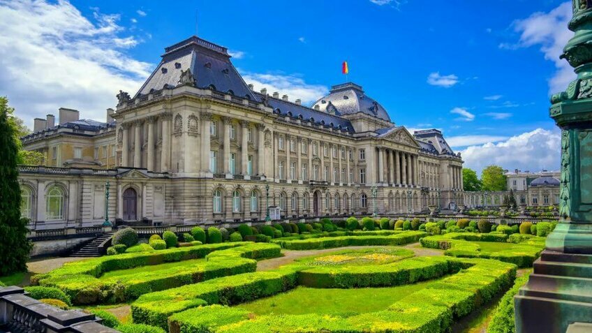Tour Châu Âu 5 Nước 9 Ngày 8 Đêm | Pháp - Bỉ - Hà Lan - Luxembourg - Đức | Khởi Hành Hà Nội