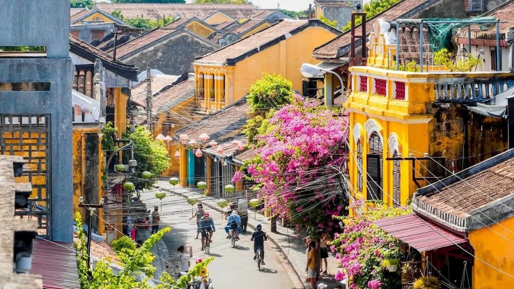 Vẻ đẹp nên thơ như tranh vẽ của Phố cổ Hội An