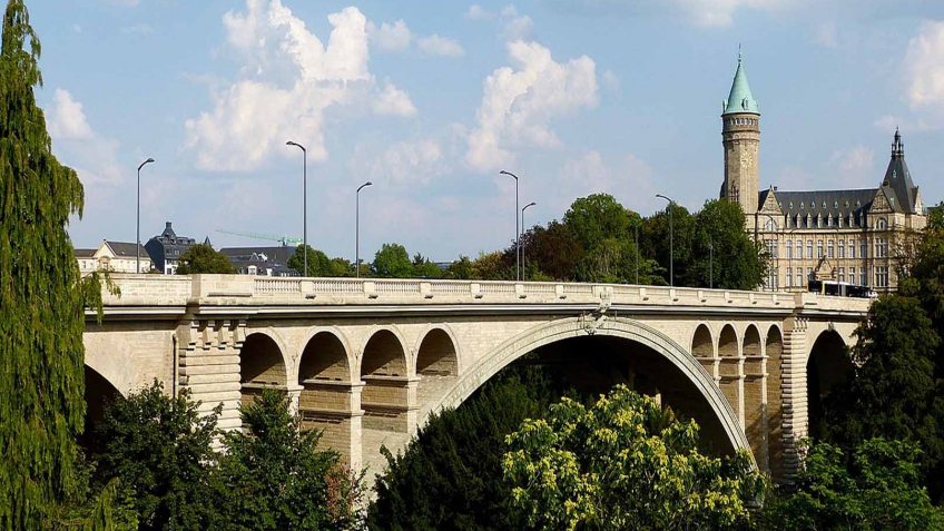 Tour Tây Âu 8 Ngày 7 Đêm Pháp – Luxembourg – Đức – Bỉ – Hà Lan | Khởi Hành TP.HCM