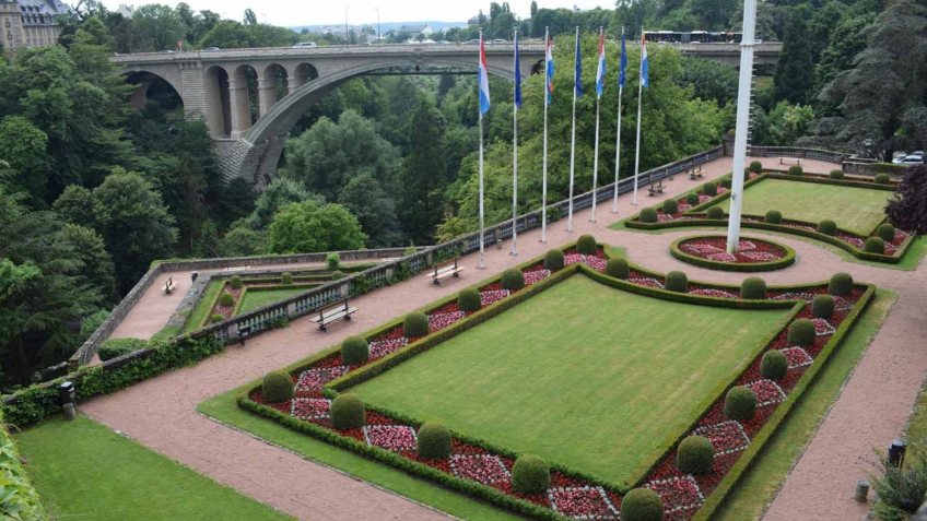Tour Tây Âu 8 Ngày 7 Đêm Pháp – Luxembourg – Đức – Bỉ – Hà Lan | Khởi Hành TP.HCM