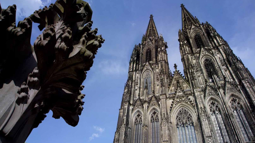 Tour Tây Âu 8 Ngày 7 Đêm Pháp – Luxembourg – Đức – Bỉ – Hà Lan | Khởi Hành TP.HCM
