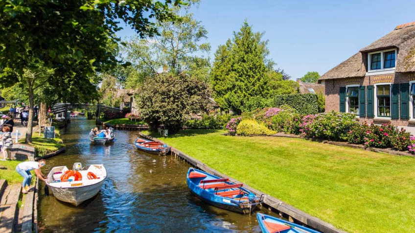 Tour Tây Âu 8 Ngày 7 Đêm Pháp – Luxembourg – Đức – Bỉ – Hà Lan | Khởi Hành TP.HCM