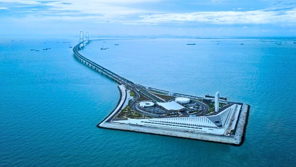 Trải nghiệm Hầm vượt biển Thẩm Trung, tuyến giao thông xuyên biển nối liền Thẩm Quyến và Trung Sơn