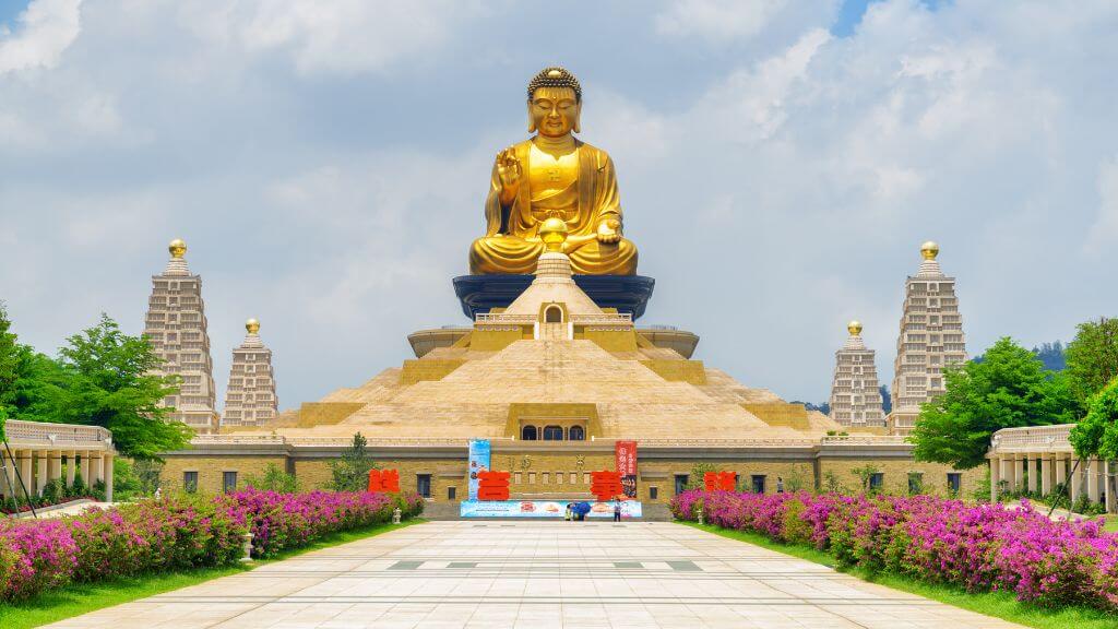 “Phật Quang Sơn Tự” được xem là thánh địa Phật Giáo cực kỳ nổi tiếng với lối kiến trúc vô cùng hùng vĩ