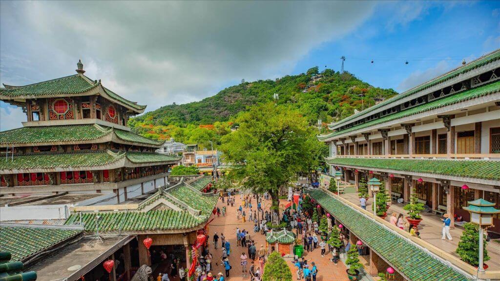 Đoàn viếng Miếu Bà Chúa Xứ – điểm tâm linh vô cùng nổi tiếng