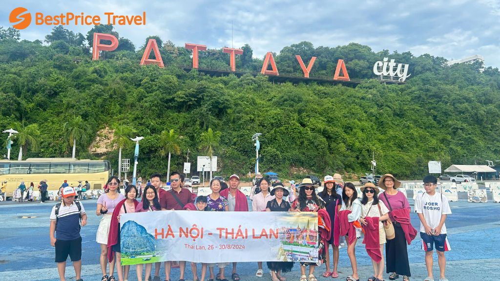 Đoàn tham quan đảo Coral Pattaya