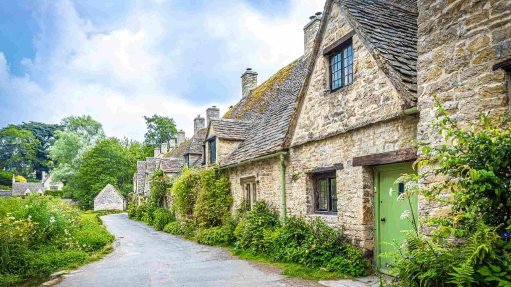 Làng Bibury Viên ngọc của Cotswolds