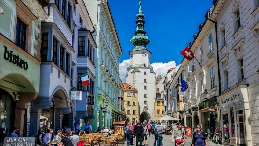 Tour Đông Âu 10 Ngày 9 Đêm: Đức – Séc – Áo – Slovakia – Hungary | Khởi hành từ Hà Nội