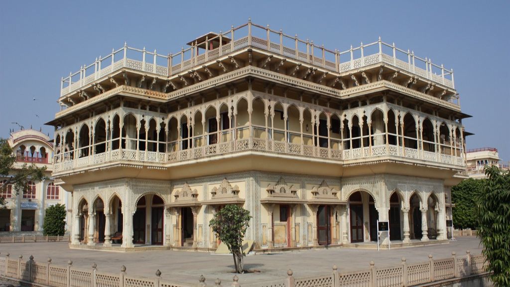 Tham quan Mubarak Mahal
