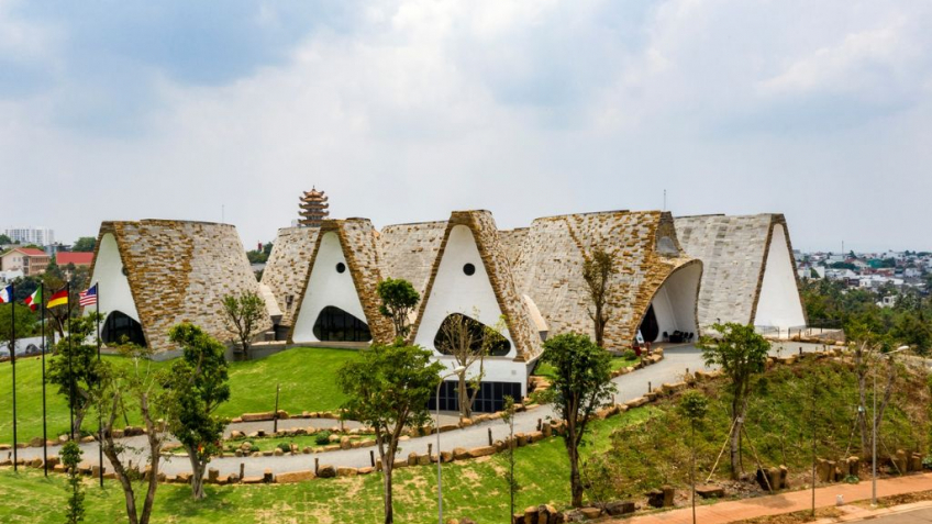 Tour Hồ Chí Minh – Tà Đùng – Buôn Ma Thuột 3 Ngày 2 Đêm | Khám Phá Đại Ngàn Tây Nguyên