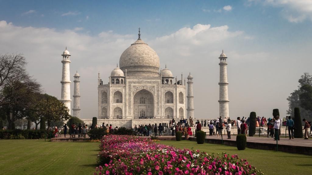 Kỳ quan thế giới vĩ đại Taj Mahal