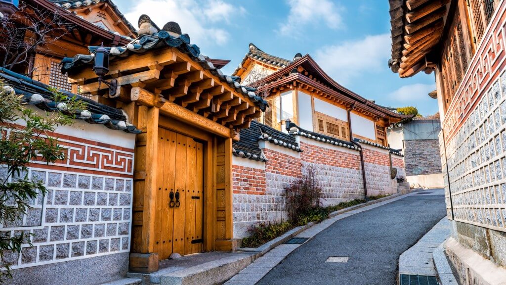 Làng cổ Bukchon Hanok lưu giữ những nếp nhà truyền thống Hàn Quốc